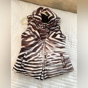 Ellie Tahari Puffer Vest Fitted